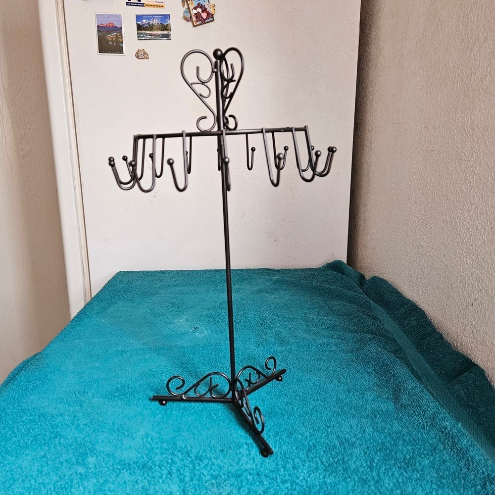 Spinning Top Jewelry Holder by Bead Landing - Picture 5 of 5